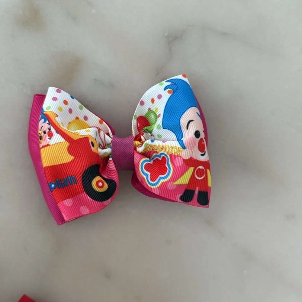 Plim Plim Colorful Hair Bow For Girls with Santa Designs Set of 4 NWOT